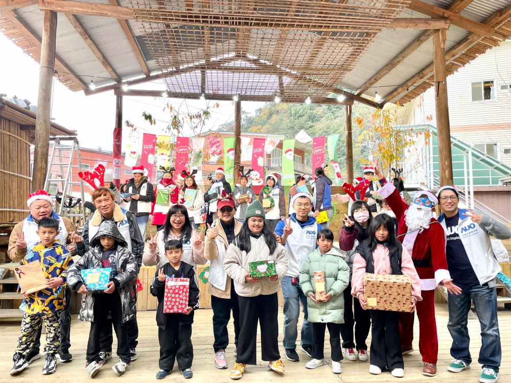 友達永續基金會號召「圓夢計畫」行動連續23年，由同仁凝聚內部愛心與資源送往偏鄉，累積為逾萬名兒童圓夢，實踐友達共創共好的永續精神。