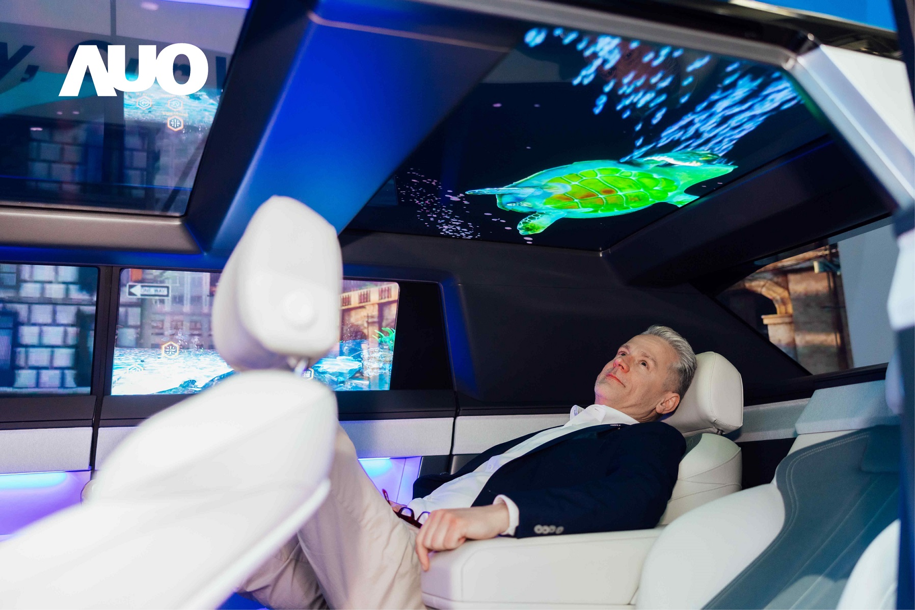 友達Smart Cockpit 2025集Micro LED透明、大型化、可撓優勢之大成，攜手BHTC打造未來視界的車用Display HMI解決方案